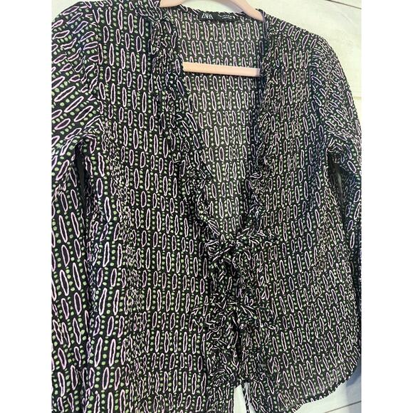 ZARA Size MED Top Tie Front Long Sleeves Black Pink Green Print CUTE! - Picture 4 of 4